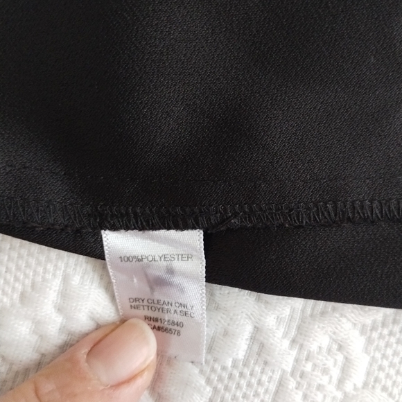 INTERMIX Black Ruffle Detail Shorts S - Picture 2 of 5